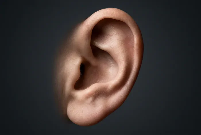 Gros plan macro sur une oreille humaine