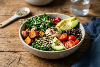 Gros plan sur des aliments nutritifs, soulignant l'importance de l'alimentation pour contrer les carences pendant l'allaitement.